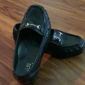 SAS loafers size 6WW